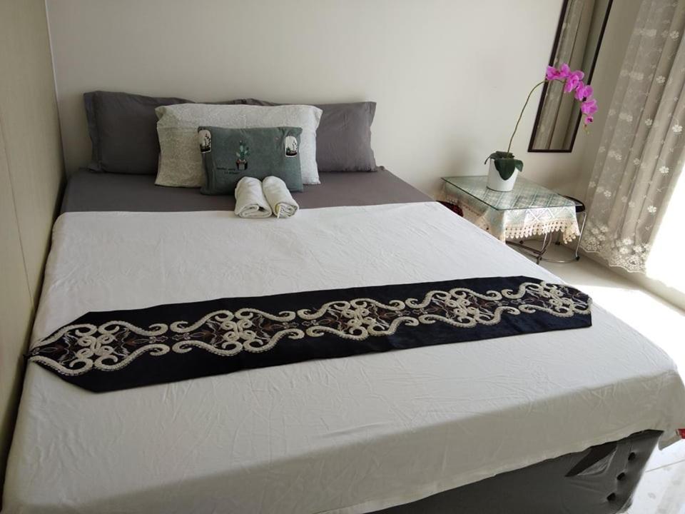 Smdc Tagaytay Taal Lake Condo Cook Netflix No Balcony No Free Parking Tagaytay City Екстер'єр фото